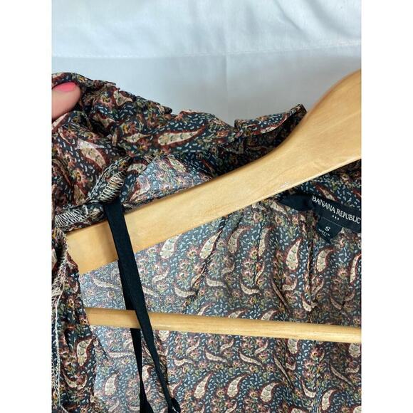 Banana Republic 2 Layer Paisley Print Blouse size small - Picture 4 of 5